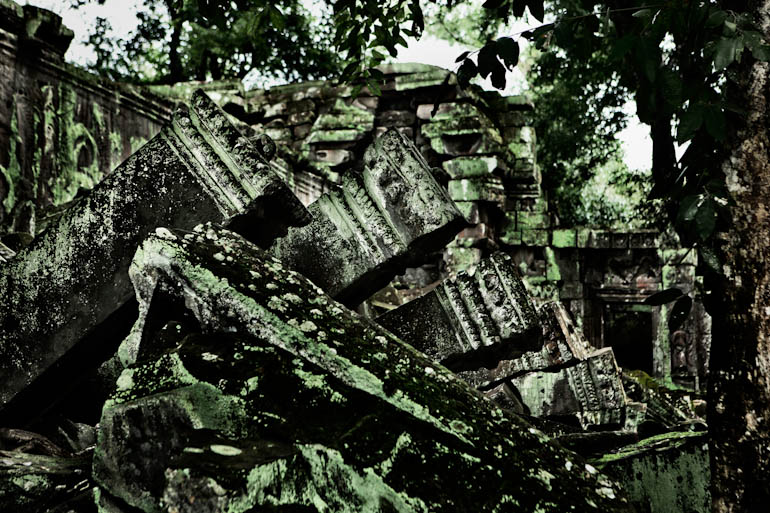 reconquest_angkor_cambodia_10.jpg